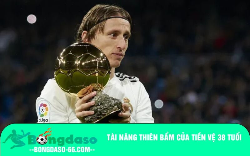 Tài năng thiên bẩm của tiền vệ 38 tuổi